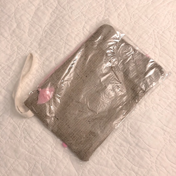 2 for $40✨ Summer Pom-Pom Wristlet - Picture 2 of 3